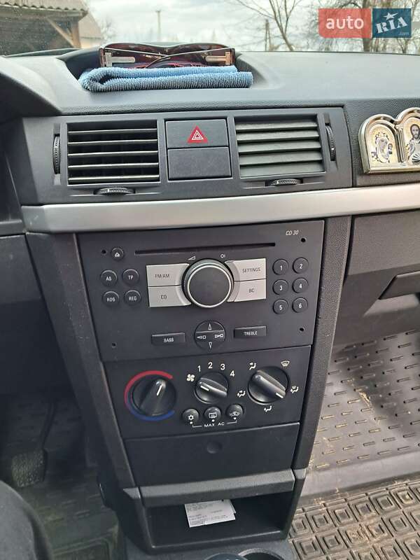 Микровэн Opel Meriva 2005 в Коростене