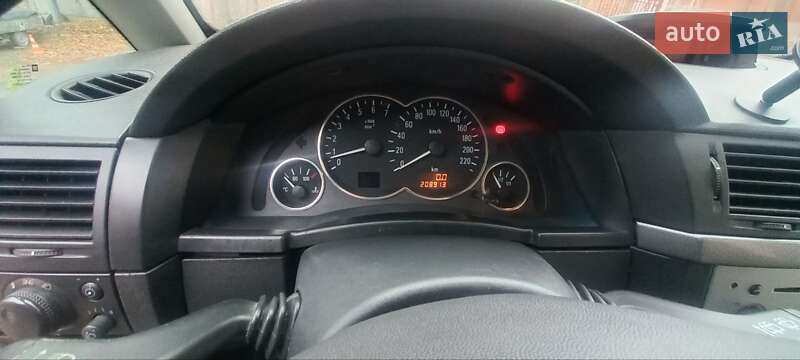 Микровэн Opel Meriva 2004 в Киеве