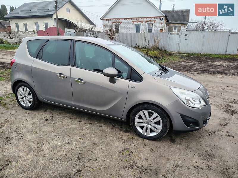 Микровэн Opel Meriva 2011 в Харькове