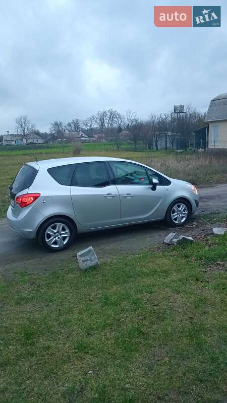 Микровэн Opel Meriva 2011 в Кременчуге