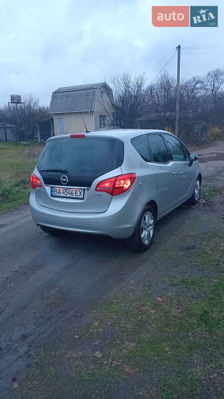 Микровэн Opel Meriva 2011 в Кременчуге