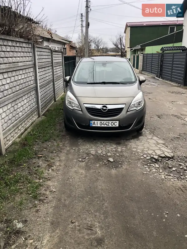 Opel Meriva 2011