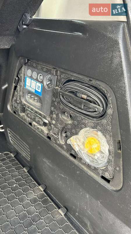 Микровэн Opel Meriva 2010 в Черновцах фото 23 Микровэн Opel Meriva 2010 в Черновцах