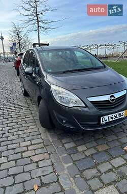 Микровэн Opel Meriva 2011 в Харькове
