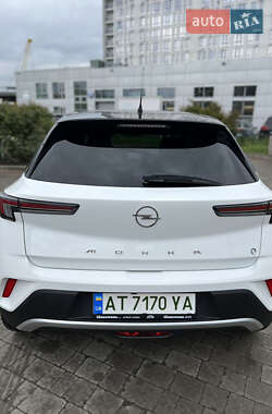 Позашляховик / Кросовер Opel Mokka-e 2021 в 