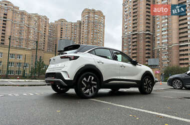 Позашляховик / Кросовер Opel Mokka-e 2023 в 