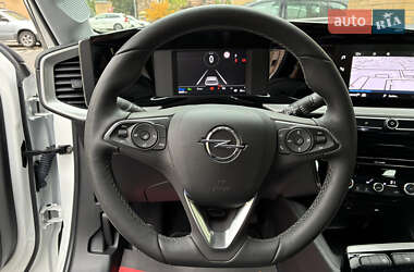 Позашляховик / Кросовер Opel Mokka-e 2023 в 
