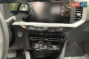 Позашляховик / Кросовер Opel Mokka-e 2023 в 