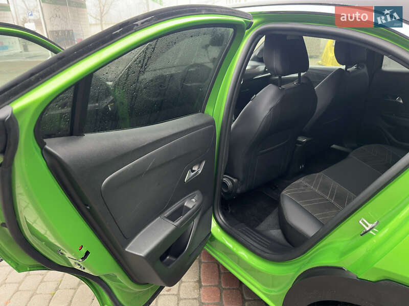 Позашляховик / Кросовер Opel Mokka-e 2021 в Івано-Франківську