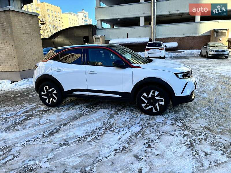 Внедорожник / Кроссовер Opel Mokka-e 2023 в Киеве