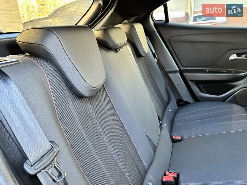 Внедорожник / Кроссовер Opel Mokka-e 2023 в Киеве