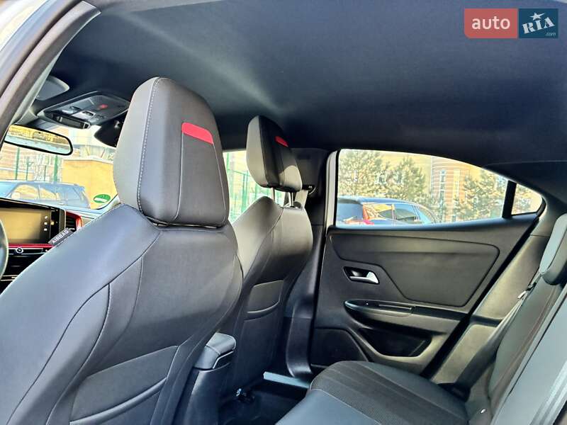 Внедорожник / Кроссовер Opel Mokka-e 2023 в Киеве