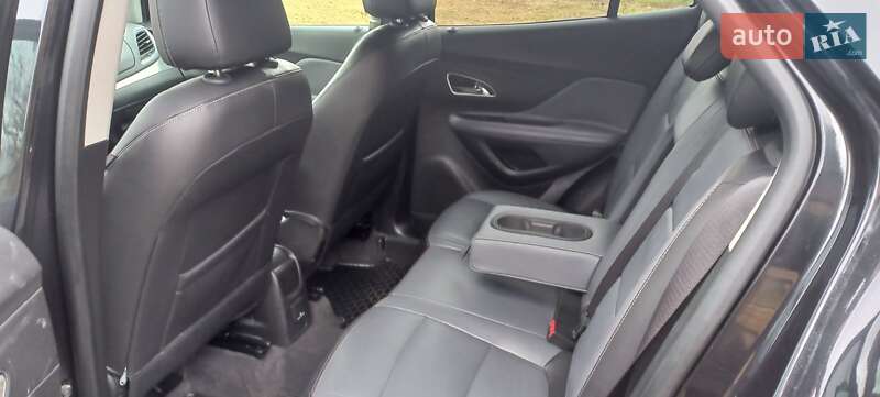 Внедорожник / Кроссовер Opel Mokka 2012 в Луцке