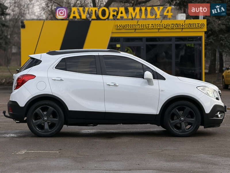 Позашляховик / Кросовер Opel Mokka 2012 в Києві