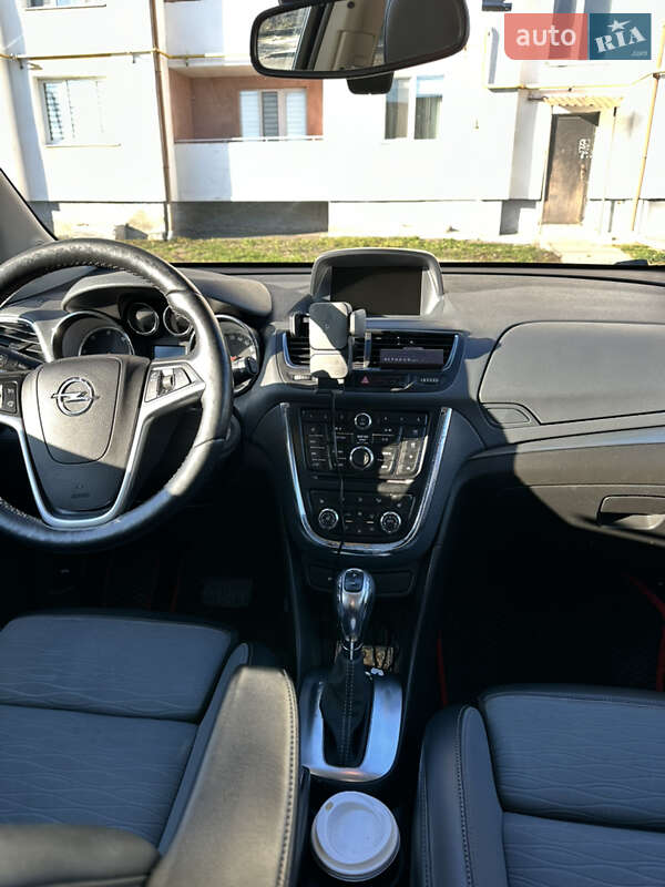 Внедорожник / Кроссовер Opel Mokka 2015 в Владимире