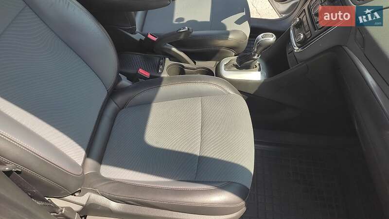 Позашляховик / Кросовер Opel Mokka 2013 в Полтаві