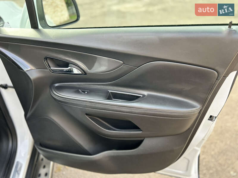 Внедорожник / Кроссовер Opel Mokka 2017 в Переяславе