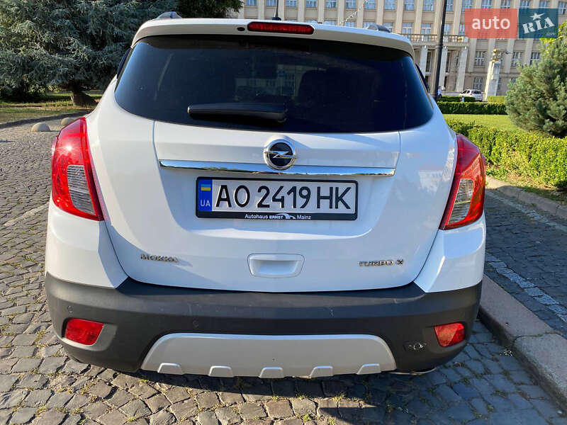Внедорожник / Кроссовер Opel Mokka 2013 в Ужгороде