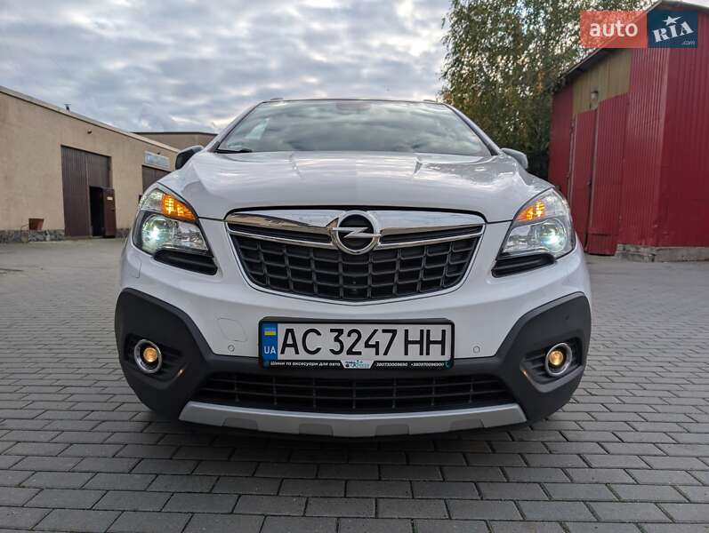Внедорожник / Кроссовер Opel Mokka 2015 в Владимире
