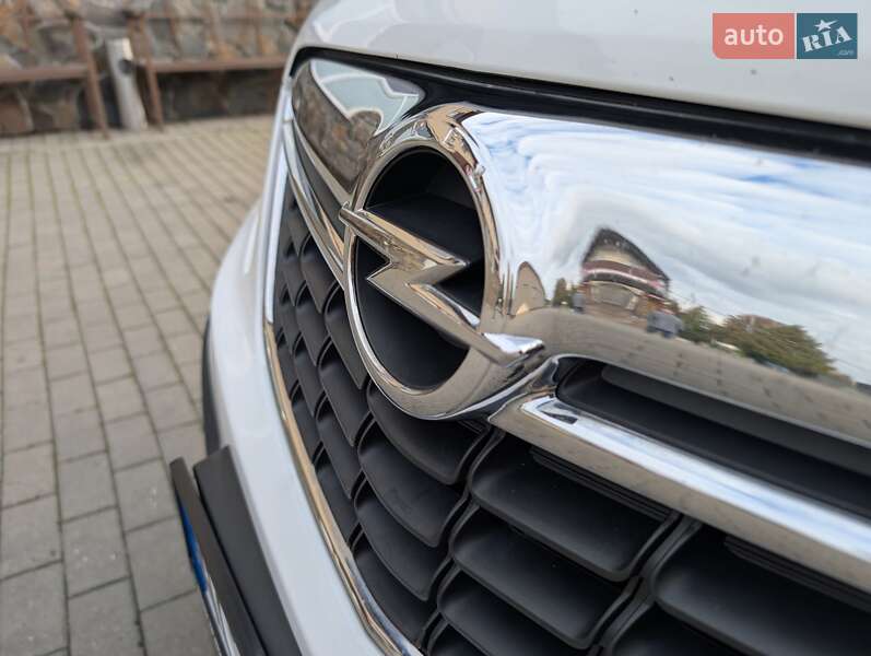 Внедорожник / Кроссовер Opel Mokka 2015 в Владимире