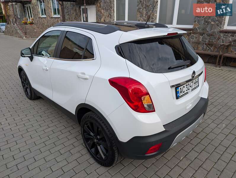 Внедорожник / Кроссовер Opel Mokka 2015 в Владимире