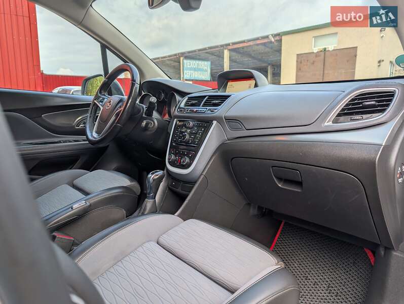 Внедорожник / Кроссовер Opel Mokka 2015 в Владимире