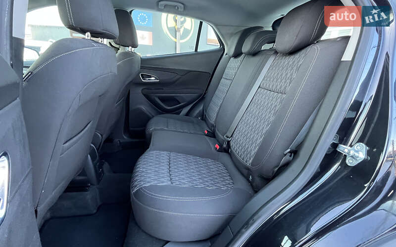 Внедорожник / Кроссовер Opel Mokka 2015 в Стрые