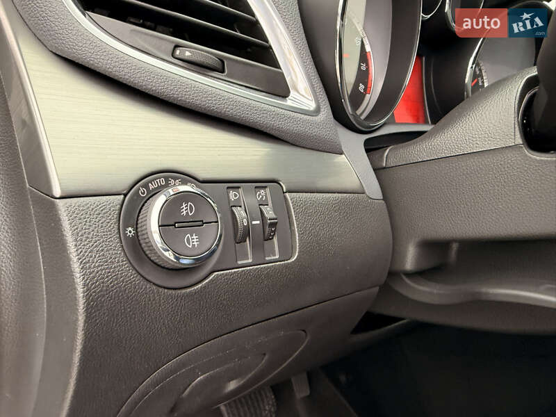 Внедорожник / Кроссовер Opel Mokka 2016 в Виннице