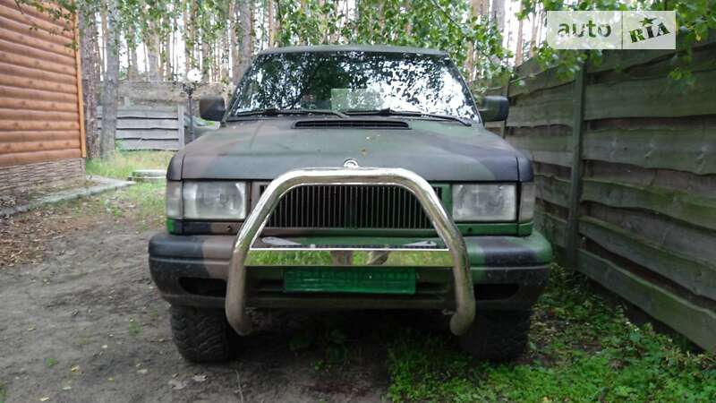 Внедорожник / Кроссовер Opel Monterey 1995 в Славянске