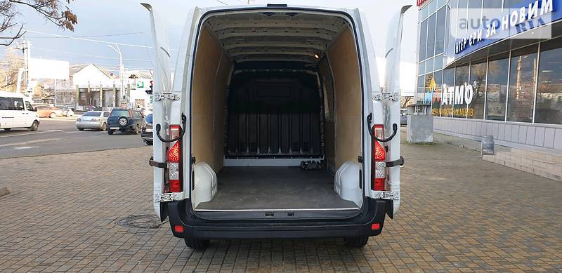 Вантажопасажирський фургон Opel Movano 2016 в Одесі