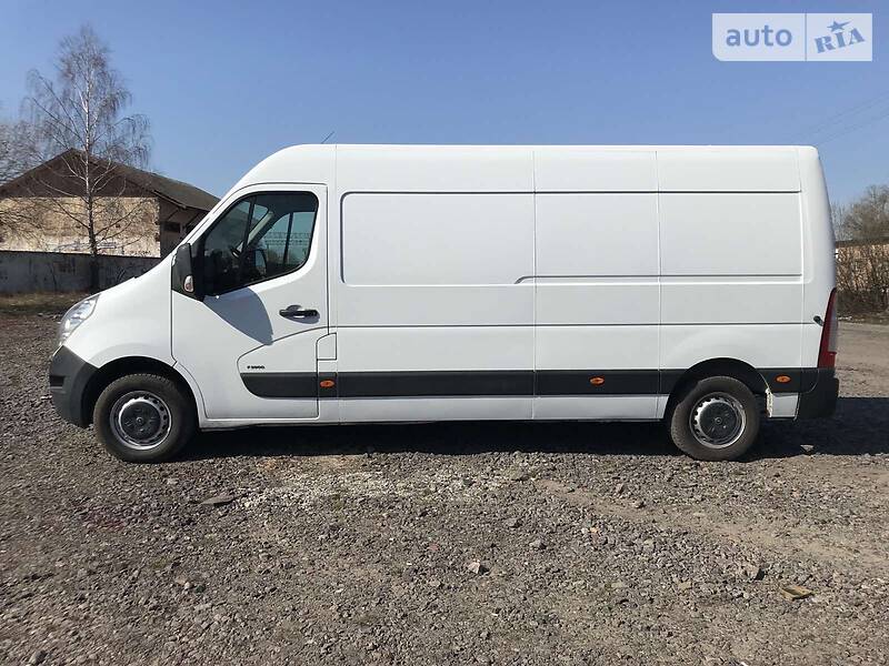 Вантажопасажирський фургон Opel Movano 2015 в Луцьку