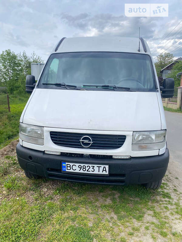 Вантажний фургон Opel Movano 2001 в Старому Самборі