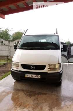 Вантажний фургон Opel Movano 2001 в Яремчі