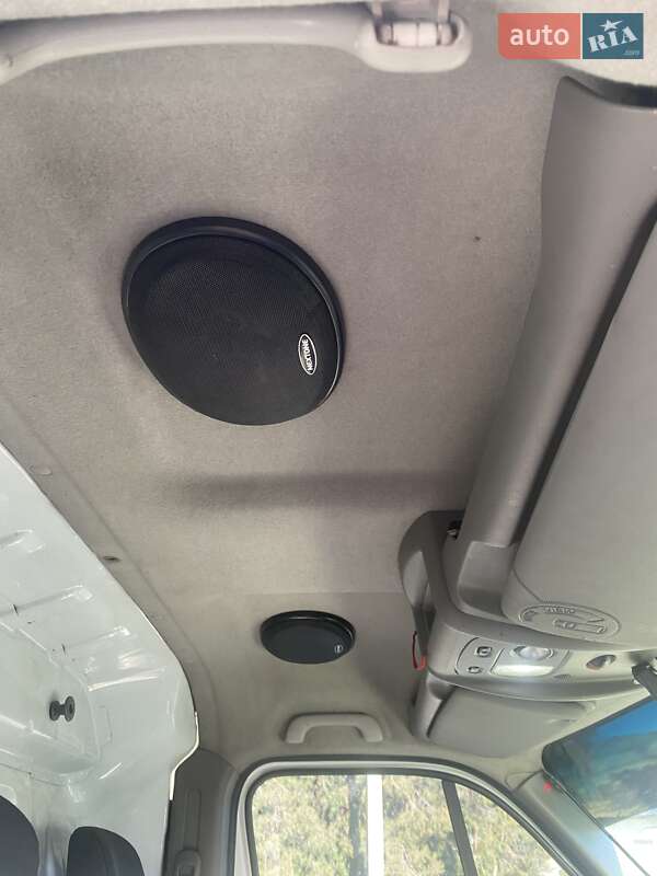 Вантажний фургон Opel Movano 2014 в Новомиколаївці