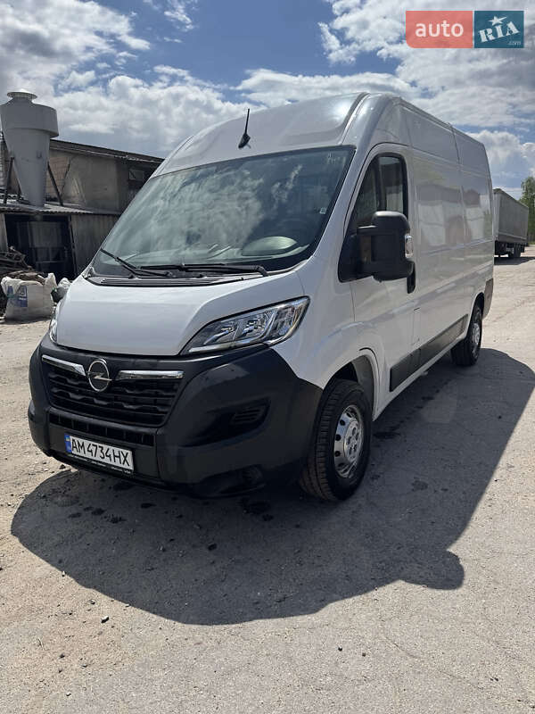 Opel Movano 2023