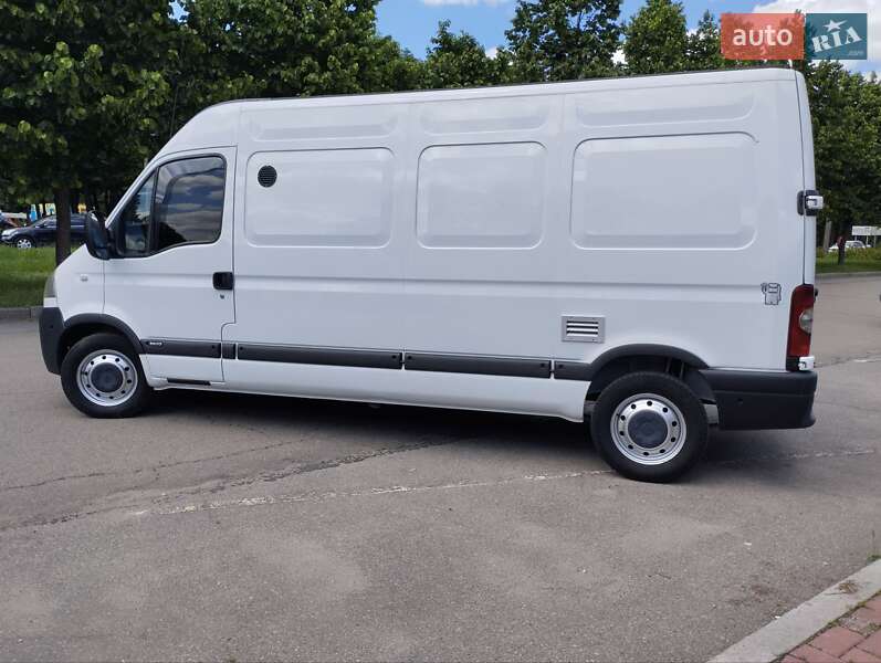 Грузовой фургон Opel Movano 2006 в Умани