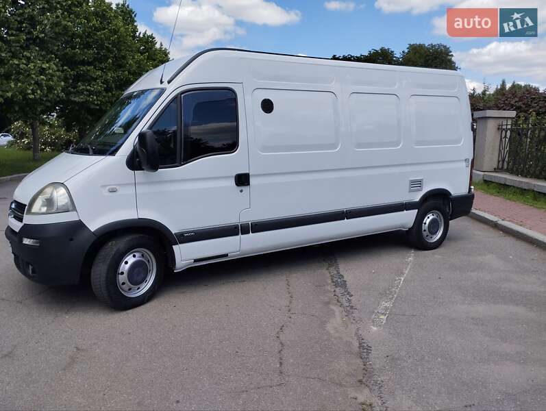 Грузовой фургон Opel Movano 2006 в Умани