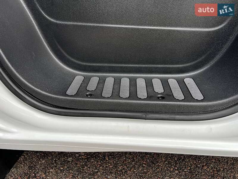 Тентований Opel Movano 2022 в Києві