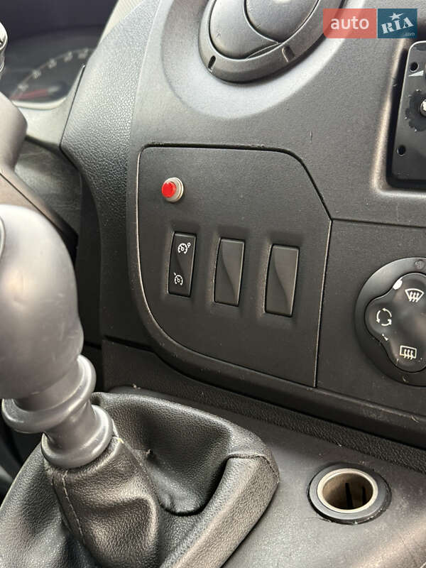 Вантажний фургон Opel Movano 2013 в Ковелі