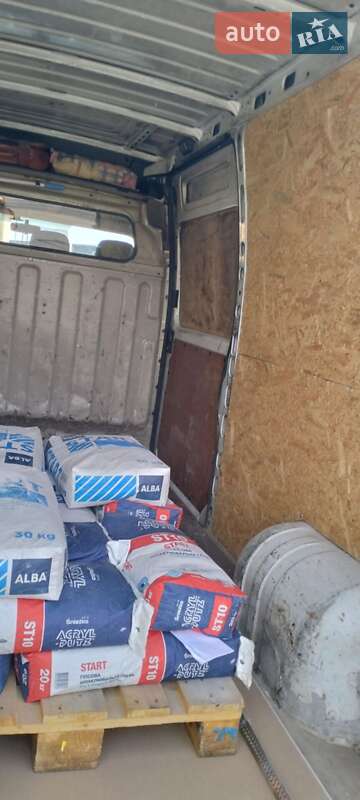 Вантажний фургон Opel Movano 2001 в Луцьку
