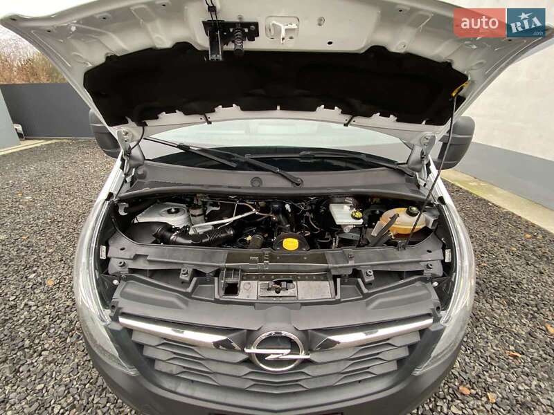 Грузовой фургон Opel Movano 2022 в Киеве