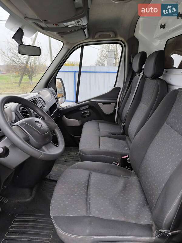 Грузовой фургон Opel Movano 2012 в Полтаве