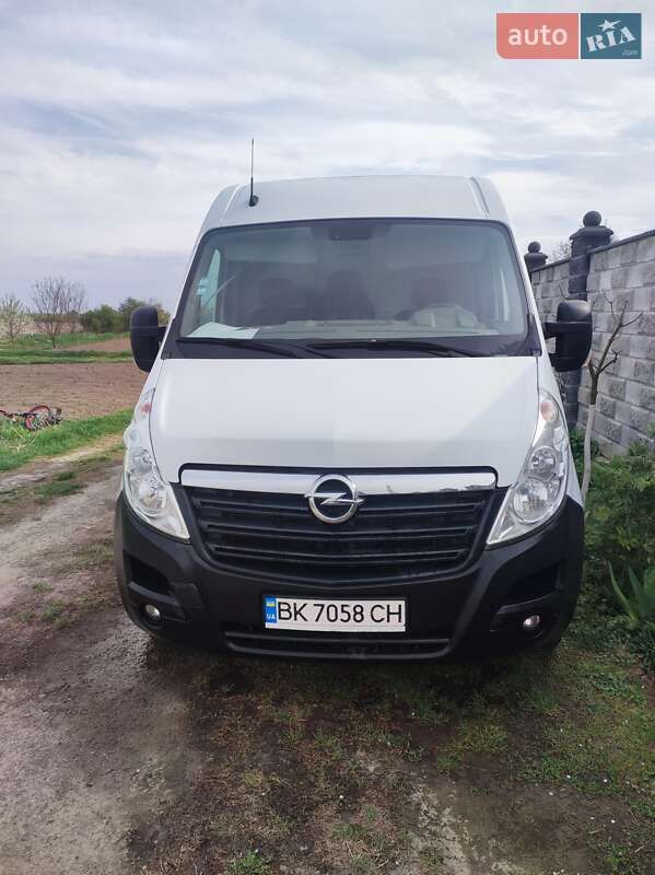 Грузовой фургон Opel Movano 2013 в Ровно