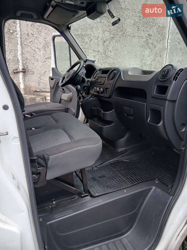 Вантажний фургон Opel Movano 2012 в Тернополі