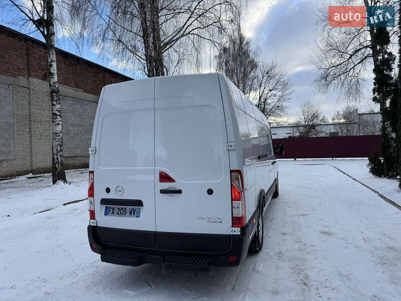 Вантажний фургон Opel Movano 2021 в Кореці