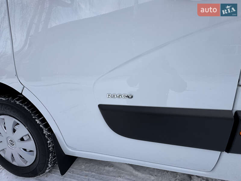 Вантажний фургон Opel Movano 2021 в Кореці