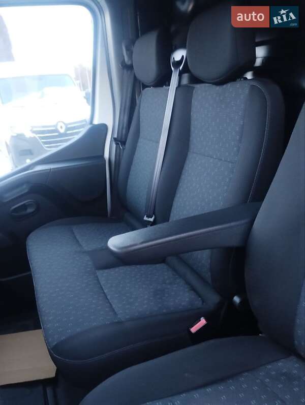 Вантажний фургон Opel Movano 2021 в Дубні