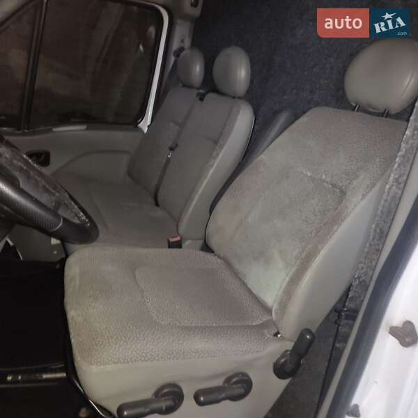 Минивэн Opel Movano 2006 в Ровно