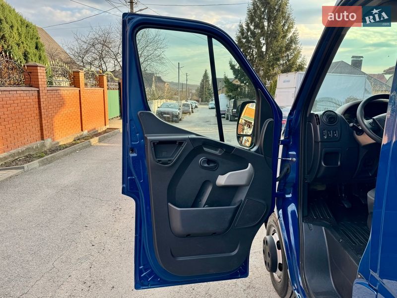 Вантажний фургон Opel Movano 2015 в Вінниці