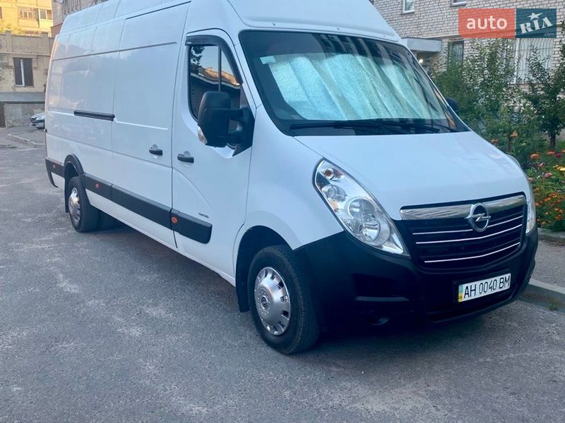 Грузовой фургон Opel Movano 2012 в Светловодске